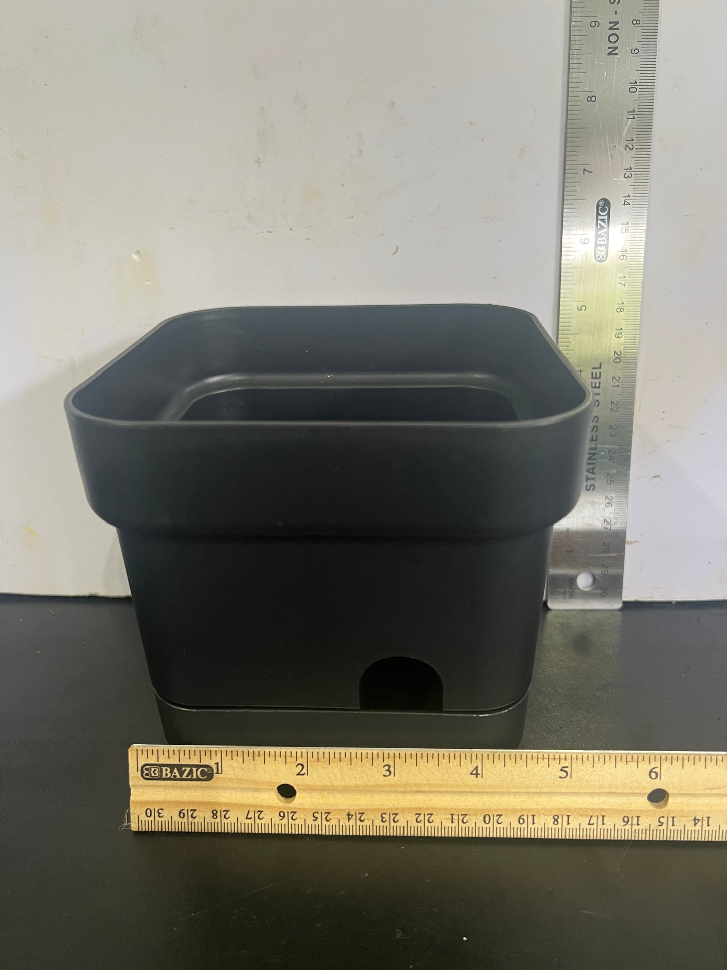 Black square table top pot with built in water reservoir 5"x5"x5"